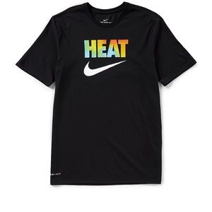 🆕 Nike Swoosh Black Heat Men’s T-Shirt XL 🆕